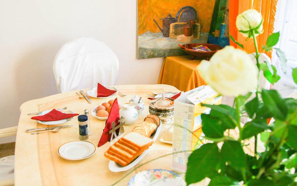 Irena Family House Hotel VNO Cameră foto