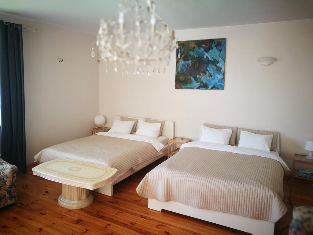 Irena Family House Hotel VNO Exterior foto